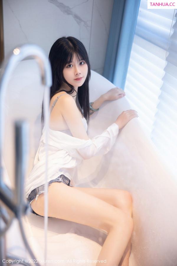 77qiqi  [XiuRen]高清写真图 2022.11.25 No.5909 77qiqi 浴缸美腿第15张图片